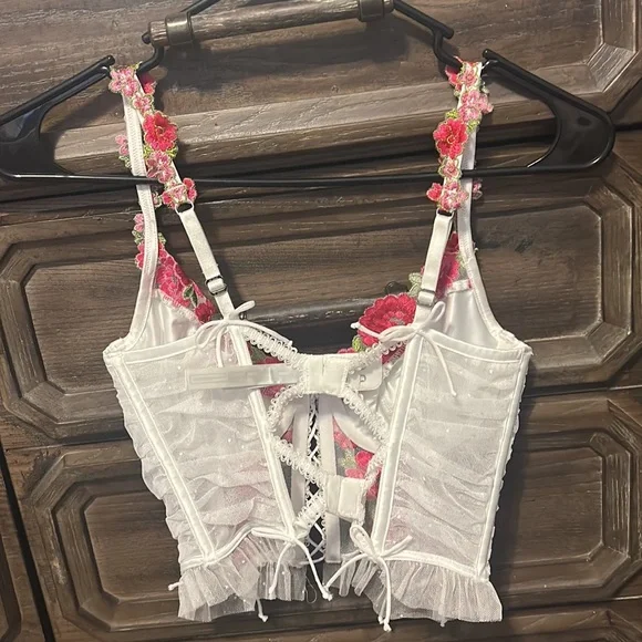 ‼️‼️Sold ‼️‼️❤️For Love and Lemon sheer Floral Bra Top. - Picture 2 of 6